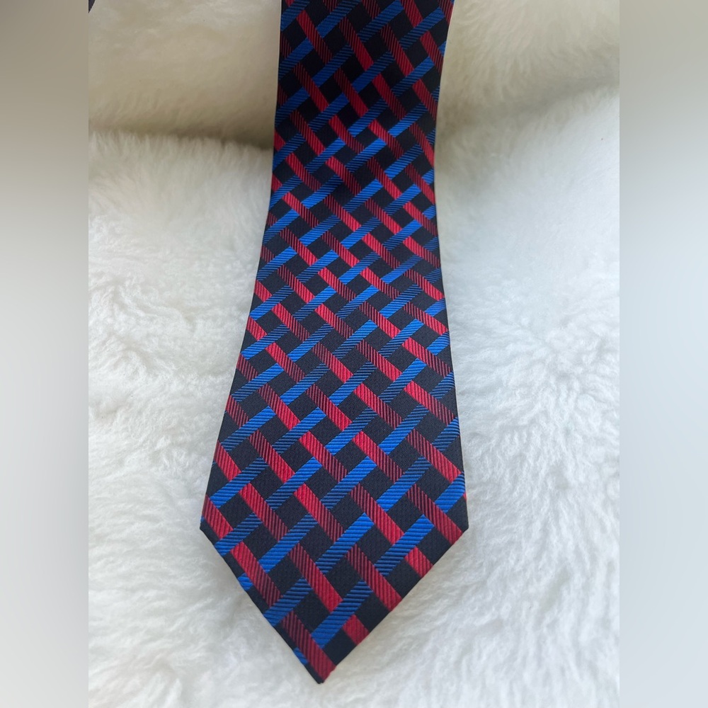 Stylish Red and Blue Men's Tie